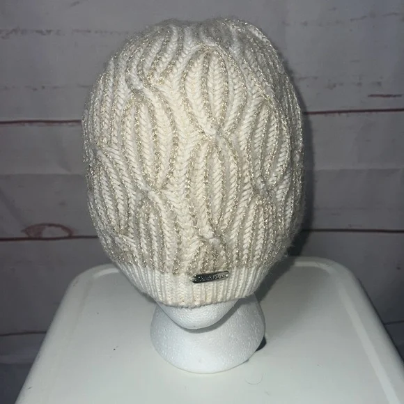 *SOLD ON DEPOP Calvin Klein cream and gold signature knit beanie hat - Picture 4 of 7